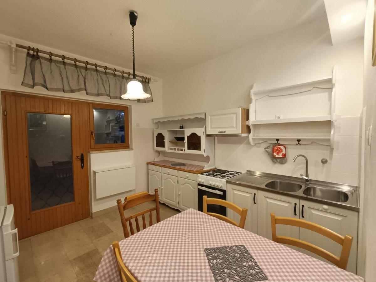 Apartment Pletikos *