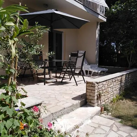 Apartment Pletikos Premantura Exterior photo