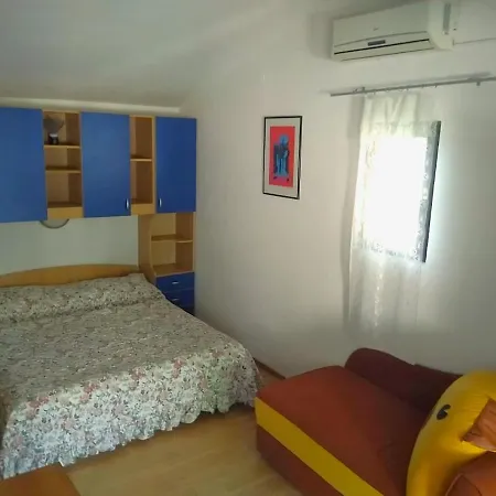 Apartment Pletikos Premantura Exterior photo